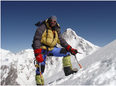 Chris Warner rescued from Makalu, medical evacuation halts historic climb up South Face